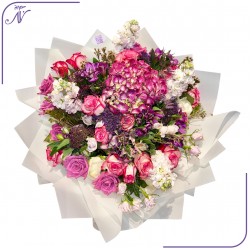 باقة زهور مزيج التناغم المهيب