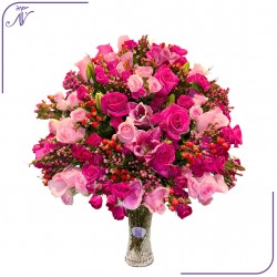 مزهرية الحياة زهور وردية