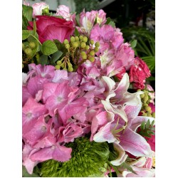 مزهرية مهرجان الزهور الوردية