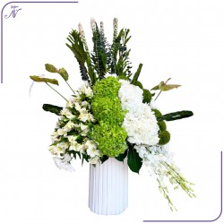 مزهرية تناغم الأبيض والأخضر 