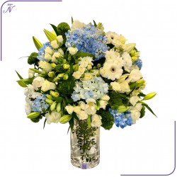 مزهرية زهور الترحيب بالمولود الجديد