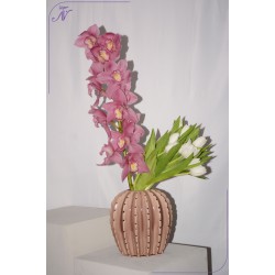 مزهرية اشراقة الزهور